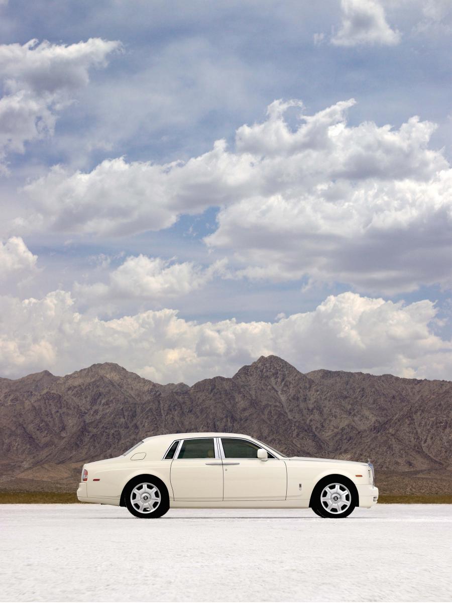  Rolls-Royce Phantom 2009 года  (фото 25 из 28)